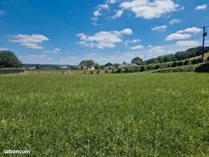 Terrain plat viabilisé constructible à vendre à Orin