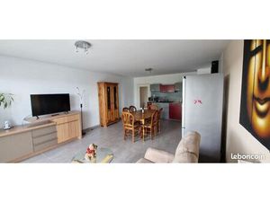 Rare sur le secteur : 3 pièces lumineux avec ascenseur  balcon et grand garage