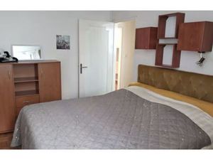 Location appartement 4 pièces 80 m² à Saint-Germain-en-Laye (78100)