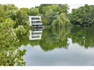 Espace de bureau à louer à Niel : emplacement unique au bord