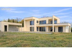 Villa 6 pièces 190 m²