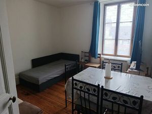 Appart F2 meublé et rénové  calme avec jardin