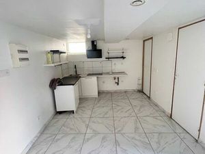 Studio rénové à louer – Cuisine ouverte – Proche commodités