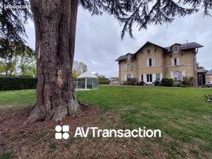 Propriété 10 pièces 286 m²