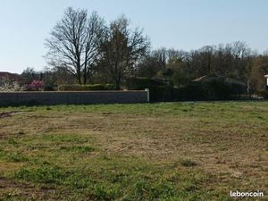 Terrain 430 m² Soyaux