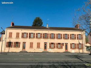 Immeuble 21 pièces 377 m²