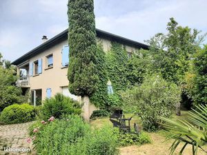 Maison familiale  6 pièces  piscine Chabeuil sud