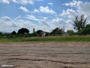 Terrain 704 m² Arthes