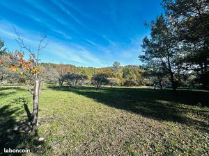 Terrain 1 622 m² Flayosc