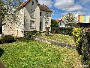 Maison de ville à vendre – Boussac – 7 pièces – 137 m²