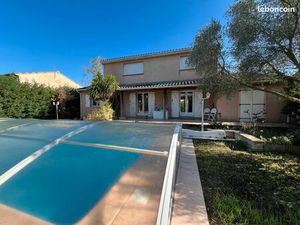 Maison T7 160m² avec piscine sur 607m²