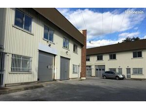 Local d'activité 140 m²