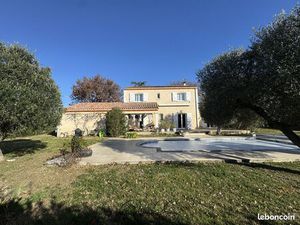Villa 5 pièces 165 m²
