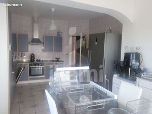 Villa 8 pièces 161 m²