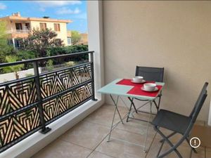 Très beau studio meublé avec terrasse plein centre ville