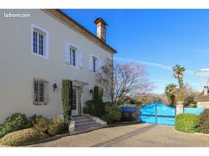 Maison 9 pièces 250 m²