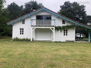 Villa dans airial de 5000m²