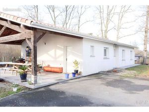 Maison contemporaine de plain-pied – Vue forêt – Margaux-Cantenac