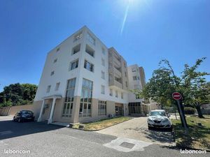 F4 de 105 m2 - Centre Bg les Valence - ( Terrasse  cave  paring + possibilité garage ) - V