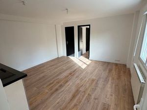 T2 entierement neuf 10 min hyper centre ville + parking