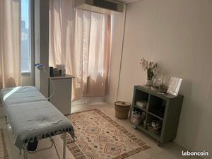 Bureau/local siège social agora Evry 20m2