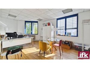 Local commercial 192 m²