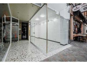 St Catherine / Dansaert – Commerce 60 m² avec belle vitrine