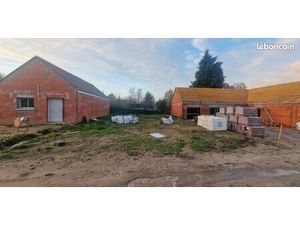 Larchant  charmant village situé en lisière de forêt  ( Autoroute A6 à 10mn en voiture  Ga