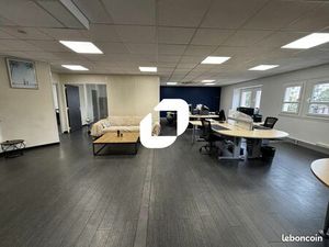 Bureau 249 m²