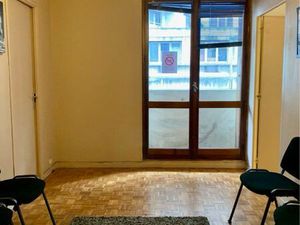 Location local commercial 60 m2 dans le 3ème arrondissement