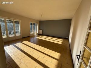 Appartement T4 - 120 m2 - proche centre-ville