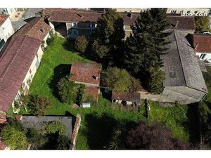 Immeuble 302 m² Écoyeux