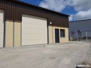 Loue local d'activité 118 m2 Castelginest