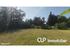 Terrain 742 m² Allan