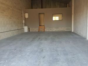 Entrepôt - Dépôt - Hangar | 130 m²