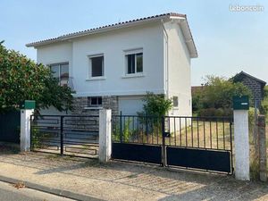 Appartement dans Maison avec jardin