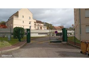 Parking et cave LIMAY 78