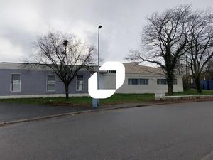 Local d'activité 1 900 m²