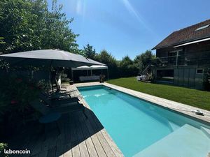 Maison individuelle - 176 m2 exploités - Vue dégagée - Piscine chauffée - Accès privatif