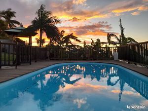 Elégante dépendance dans villa de prestige à St. Denis proche CHU