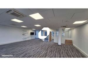 Bureaux 143 m²
