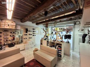 Local 38 m² Saint-Cyr-sur-Mer