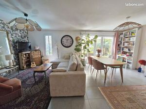 Maison récente avec garage  place de parking et jardin cosy - Le Bouscat limite Bruges