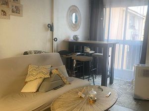 Vend studio meublé + parking