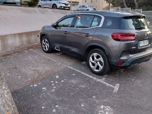 Parking sécurisé centre port