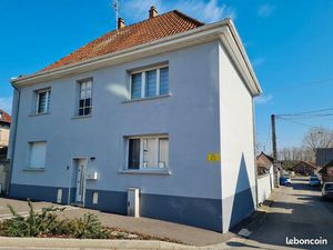 Immeuble 210m2  deux appts 2xf4