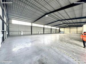 Entrepôt Local d'activité - Bord A63