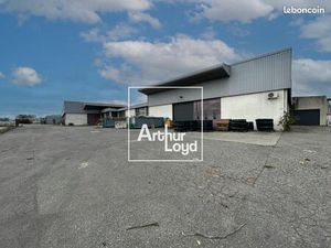 Local industriel 2 655 m²