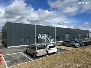 Local industriel 600 m²