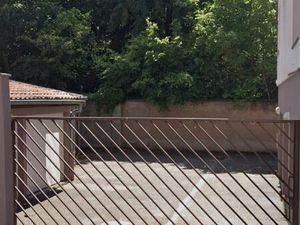 Location de Garage Box sécurisé centre ville proche Nautiland pour voiture 100E (ou motos 